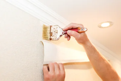 Pose de papier peint à Évricourt — revêtements muraux et toiles de verre